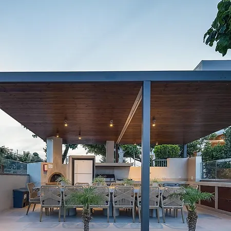 Βίλα Belle, Where Sea Views Meet Sunset Magic By Etouri