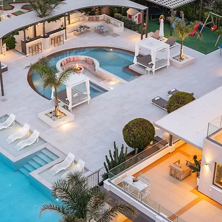 Belle, Where Sea Views Meet Sunset Magic By Etouri Βίλα